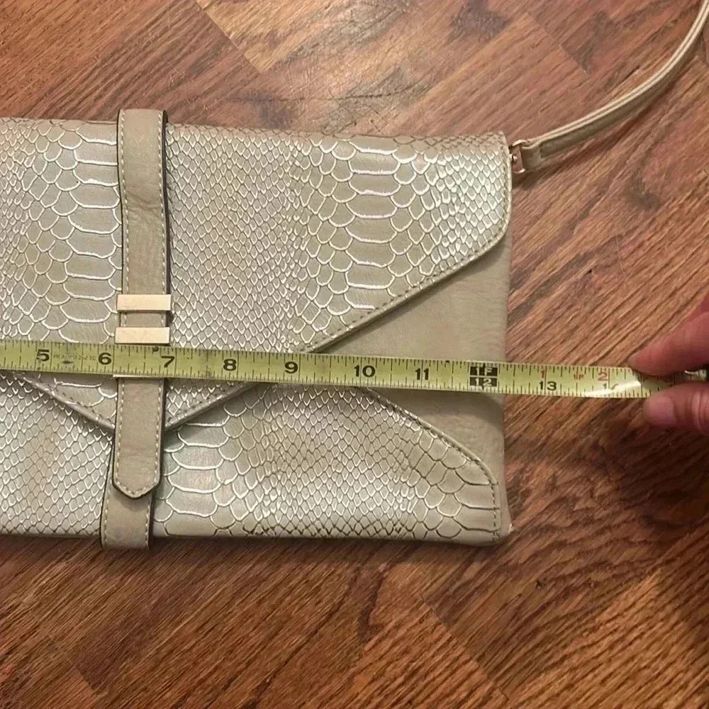 Melie Bianca Faux Leather Over the Shoulder/Crossbody Purse Light Tan - Picture 11 of 12